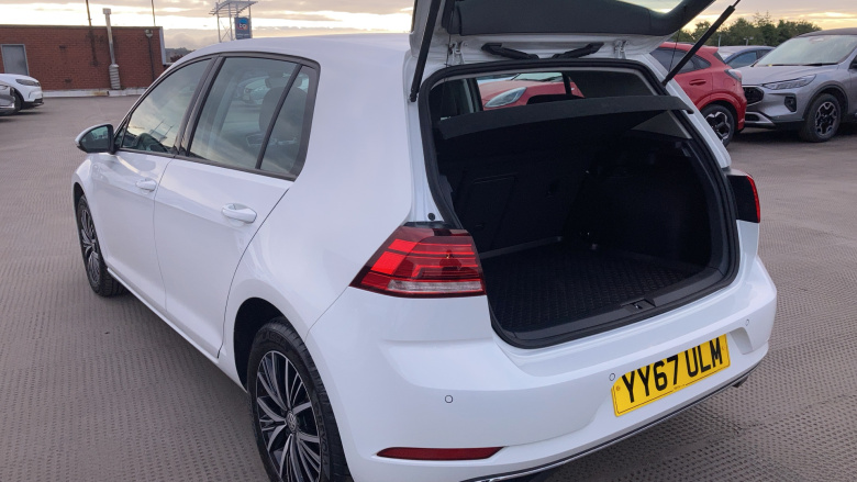 Volkswagen Golf 1.4 TSI SE [Nav] 5dr Petrol Hatchback